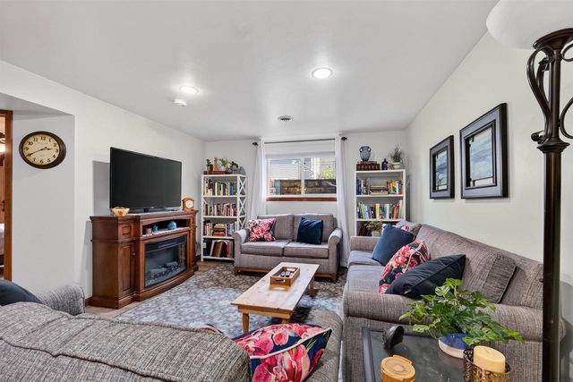3364 COTTAGE HILL DRIVE, Green Bay, WI 54311