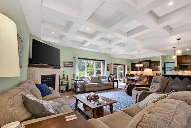 3364 COTTAGE HILL DRIVE, Green Bay, WI 54311