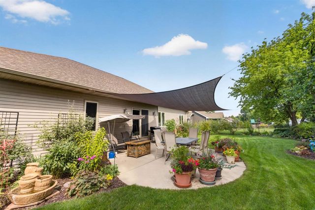3364 COTTAGE HILL DRIVE, Green Bay, WI 54311