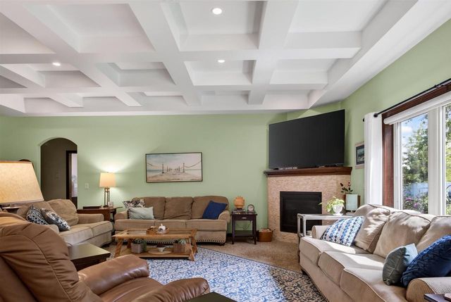 3364 COTTAGE HILL DRIVE, Green Bay, WI 54311