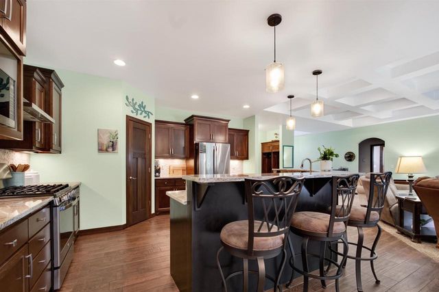 3364 COTTAGE HILL DRIVE, Green Bay, WI 54311