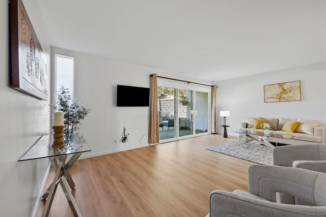 651 Moraga Rd 12, Moraga, CA 94556