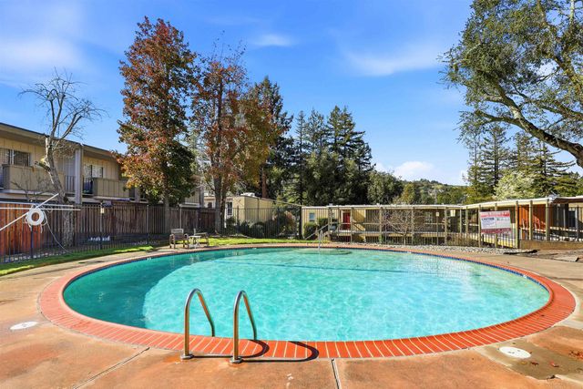 651 Moraga Rd 12, Moraga, CA 94556