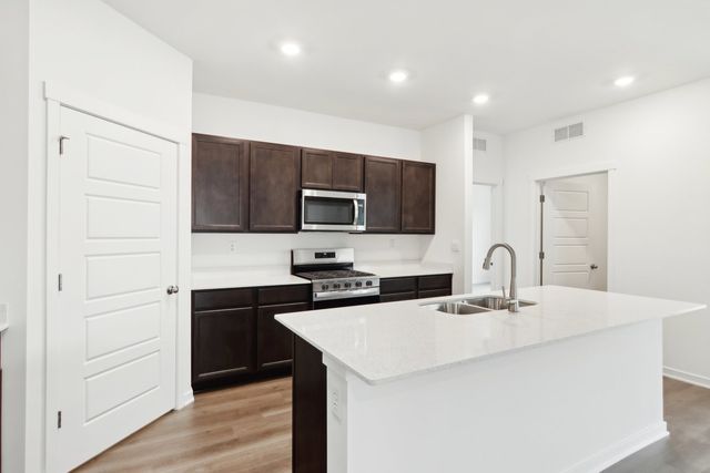 820 Mesa Lane, Pingree Grove, IL 60140