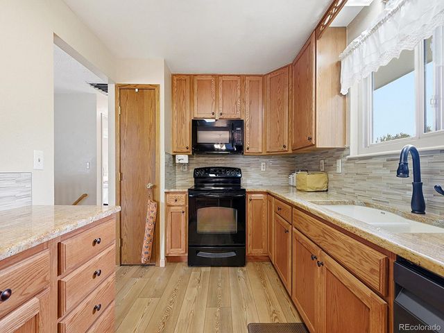 7947 S Flower Court, Littleton, CO 80128