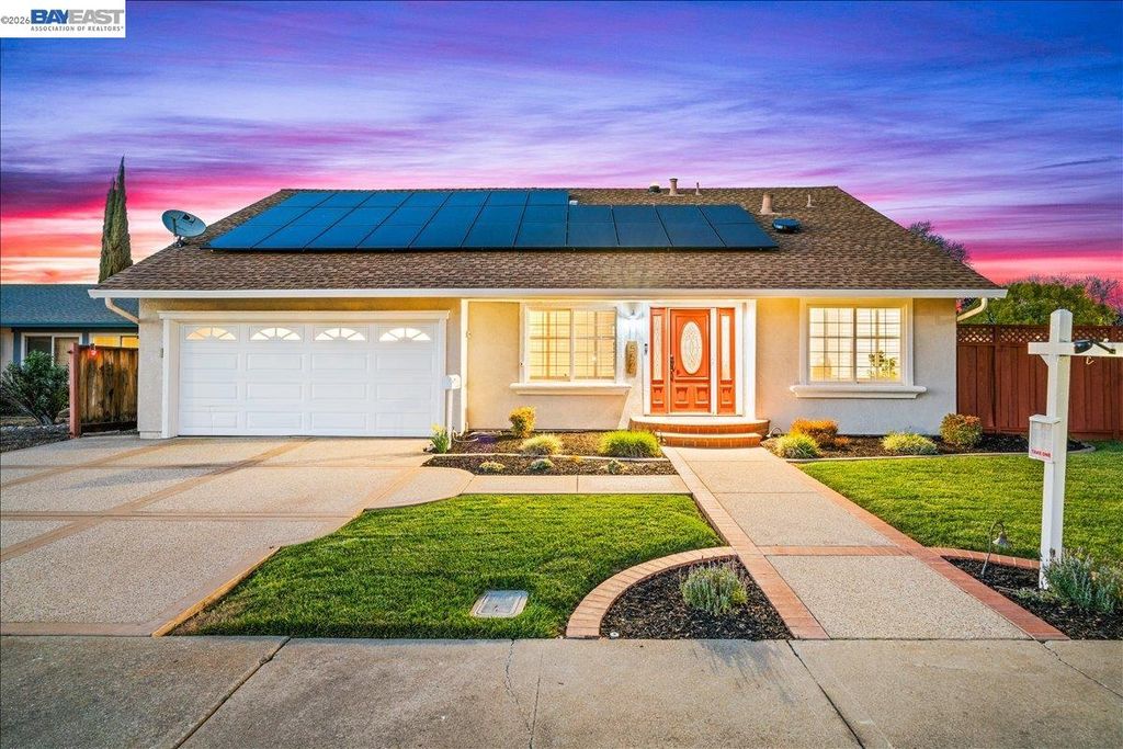 552 Hanover St, Livermore, CA 94551