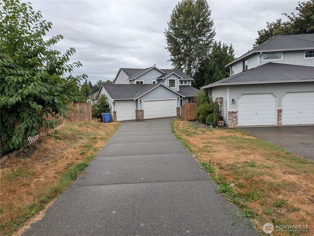 27721 145th Place SE, Kent, WA 98042