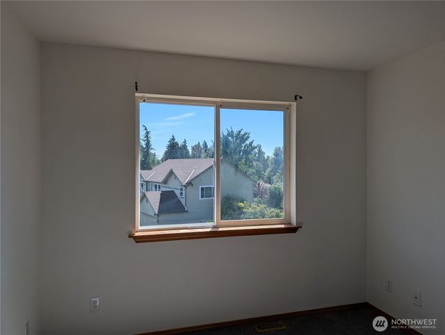 27721 145th Place SE, Kent, WA 98042