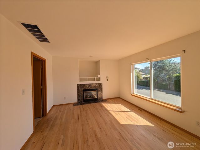 27721 145th Place SE, Kent, WA 98042