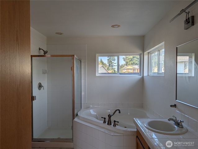 27721 145th Place SE, Kent, WA 98042