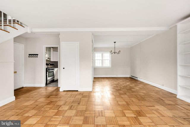 1455 MARTHA CUSTIS DR, Alexandria, VA 22302