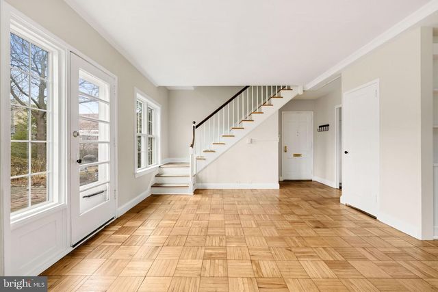 1455 MARTHA CUSTIS DR, Alexandria, VA 22302