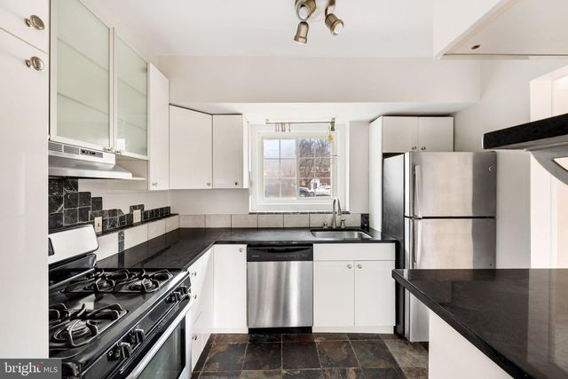 1455 MARTHA CUSTIS DR, Alexandria, VA 22302