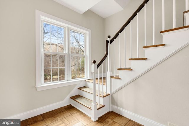 1455 MARTHA CUSTIS DR, Alexandria, VA 22302