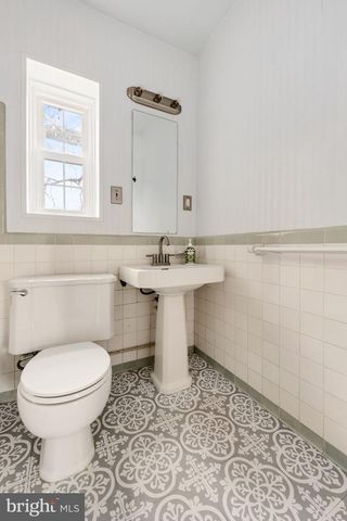 1455 MARTHA CUSTIS DR, Alexandria, VA 22302