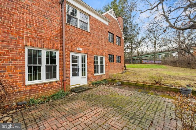 1455 MARTHA CUSTIS DR, Alexandria, VA 22302