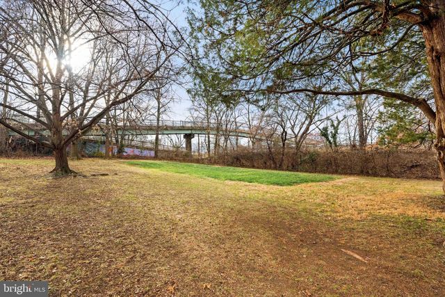 1455 MARTHA CUSTIS DR, Alexandria, VA 22302