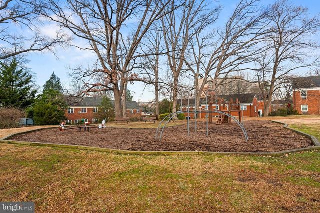 1455 MARTHA CUSTIS DR, Alexandria, VA 22302