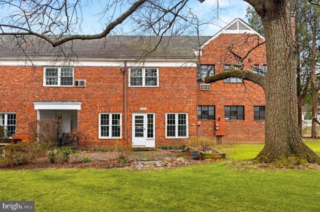 1455 MARTHA CUSTIS DR, Alexandria, VA 22302