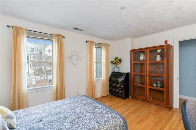 10 Cunningham Ln 204, Billerica, MA 01821