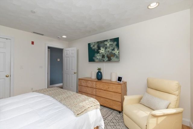 10 Cunningham Ln 204, Billerica, MA 01821