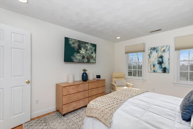 10 Cunningham Ln 204, Billerica, MA 01821