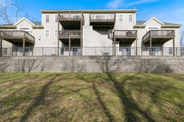 10 Cunningham Ln 204, Billerica, MA 01821