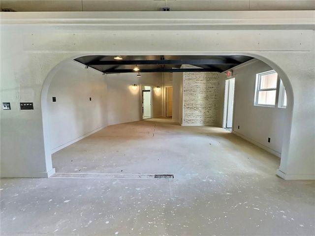 426 Van Buren, Eureka Springs, AR 72632