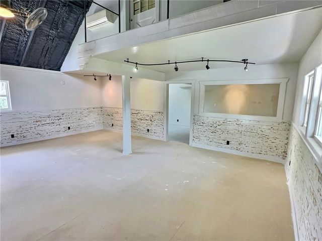 426 Van Buren, Eureka Springs, AR 72632