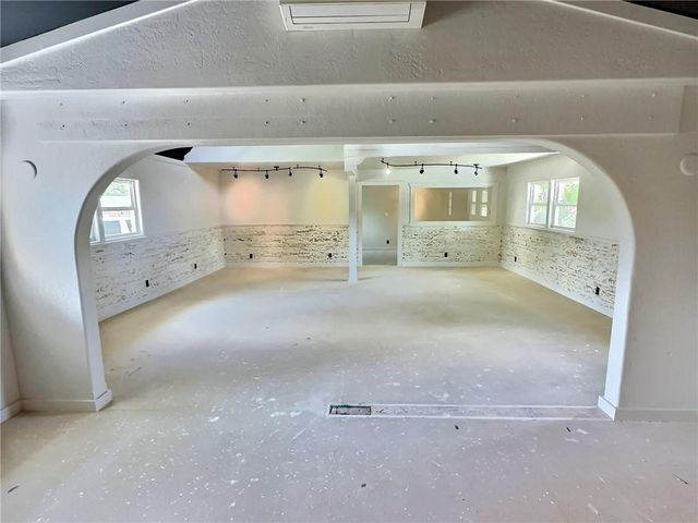 426 Van Buren, Eureka Springs, AR 72632