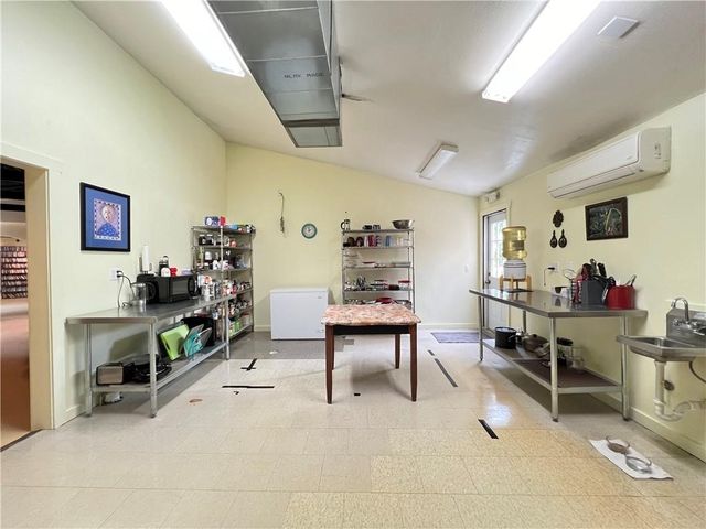 426 Van Buren, Eureka Springs, AR 72632