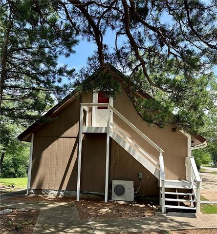 426 Van Buren, Eureka Springs, AR 72632