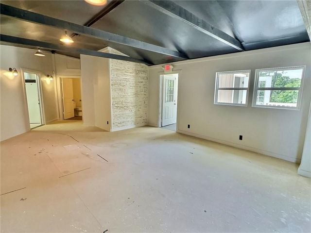 426 Van Buren, Eureka Springs, AR 72632