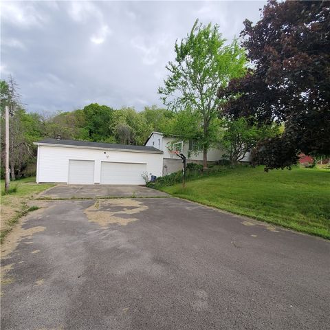 203 Rock Ave, West Mayfield, PA 15010