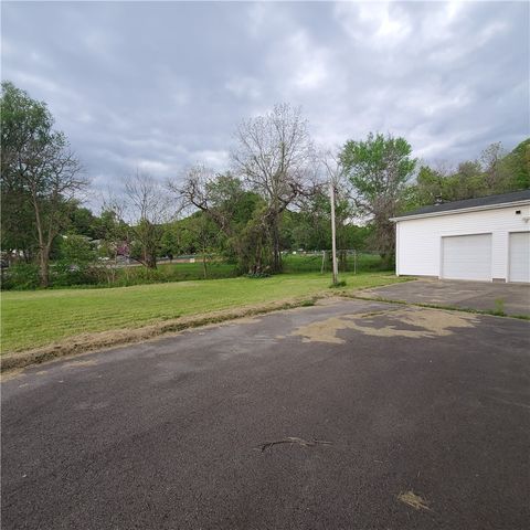 203 Rock Ave, West Mayfield, PA 15010
