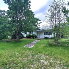 203 Rock Ave, West Mayfield, PA 15010