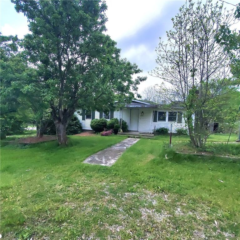 203 Rock Ave, West Mayfield, PA 15010
