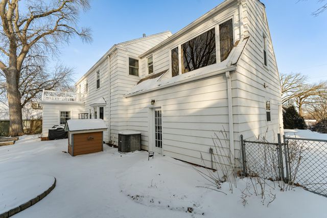 1520 5th Street SW, Rochester, MN 55902