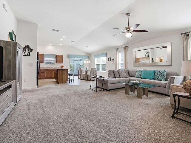 811 CLIFFORD COURT, The Villages, FL 32163