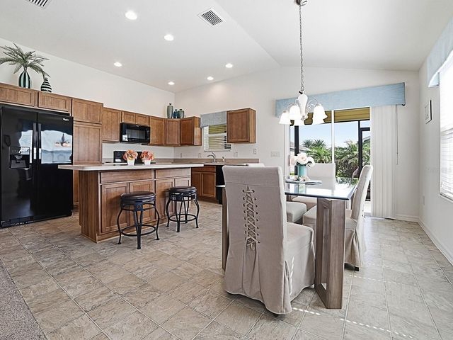 811 CLIFFORD COURT, The Villages, FL 32163