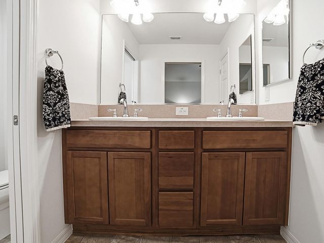 811 CLIFFORD COURT, The Villages, FL 32163