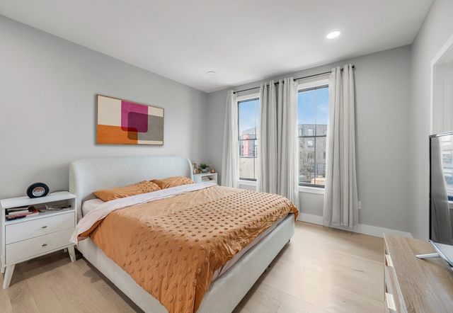 839 Saratoga St 3, Boston, MA 02128