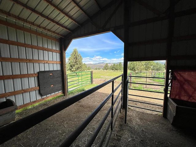 27847 Pine Creek Road, John Day, OR 97845