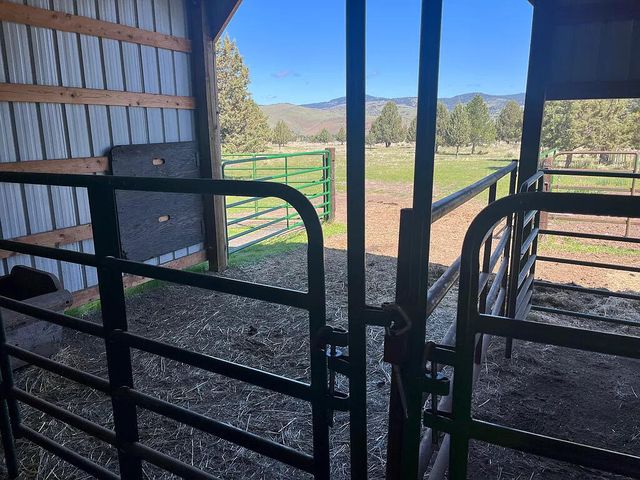 27847 Pine Creek Road, John Day, OR 97845
