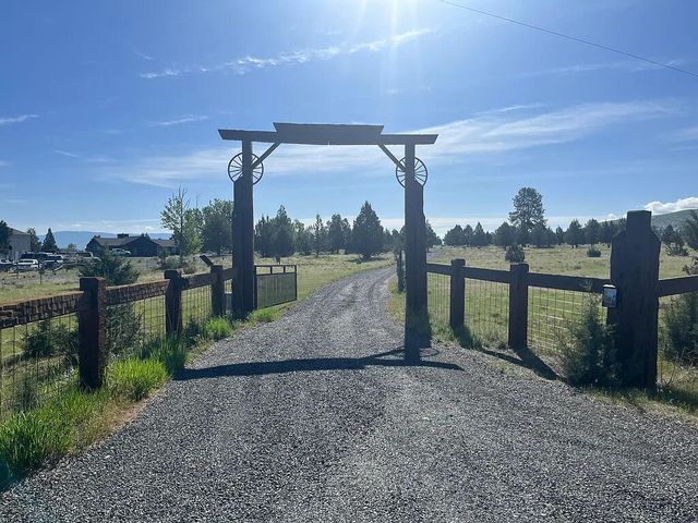 27847 Pine Creek Road, John Day, OR 97845