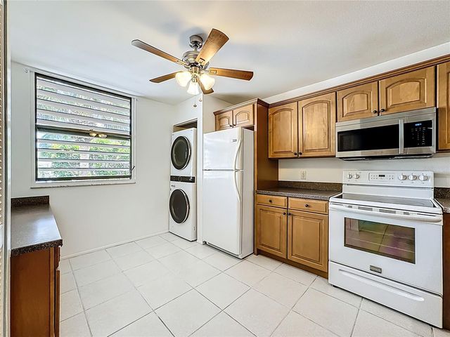 434 PALM TREE DRIVE 434, Bradenton, FL 34210