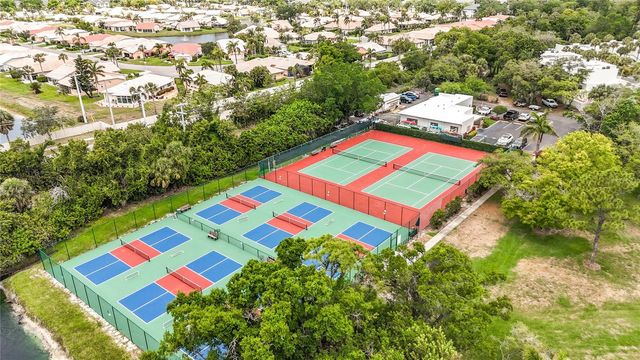 434 PALM TREE DRIVE 434, Bradenton, FL 34210