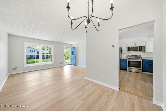 4507 Gaudet Rd, Jeffersontown, KY 40299