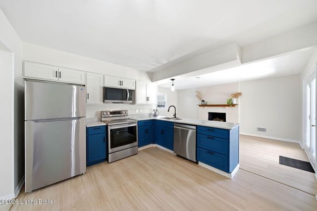 4507 Gaudet Rd, Jeffersontown, KY 40299