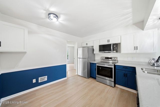 4507 Gaudet Rd, Jeffersontown, KY 40299